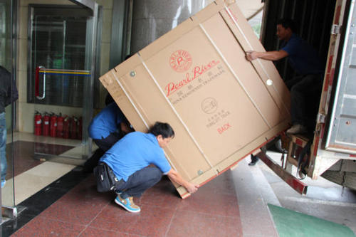 扎兰屯钢琴贵重工艺品无忧运